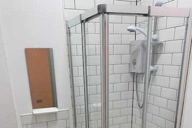 1 bed flat, Llanfair House, St Mary's Square, Swansea, SA13LP - Image 4