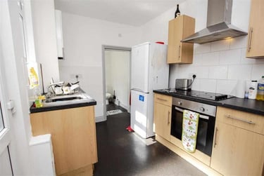 4 bed house, Teignmouth Road, Selly Park, Birmingham, B297AY - Image 2