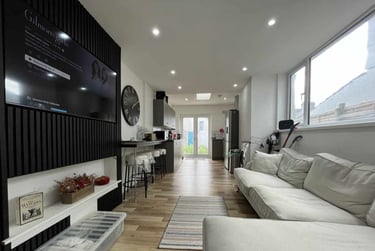 6 bed house, Cathays, Cardiff, CF244QZ - Image 1