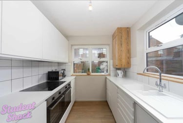 6 bed house, Normanby Street, Rusholme, Manchester, M144WD - Image 2