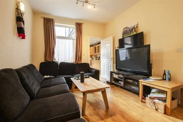 8 bed house, 226 Heeley Road, Selly Park, Birmingham, B296EN - Image 2