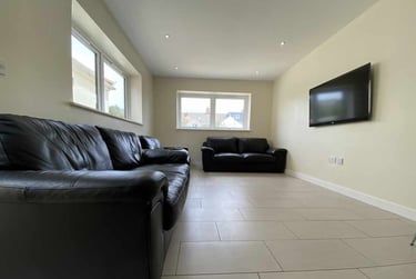 8 bed house, Cathays, Cardiff, CF244EQ - Image 3