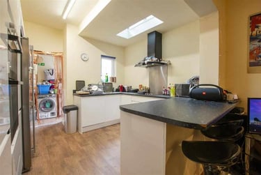 6 bed house, Hubert Road, Selly Park, Birmingham, B296EP - Image 4