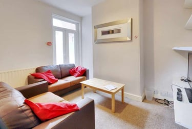 4 bed house, Bonhay Road, St David's, Exeter, EX44JD - Image 3