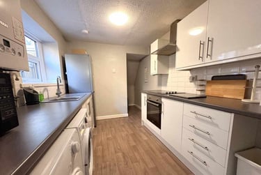 4 bed house, Treforest, Pontypridd, CF371RU - Image 3
