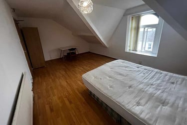 3 bed flat, Hanover Street, Mount Pleasant, Swansea, SA16BQ - Image 4