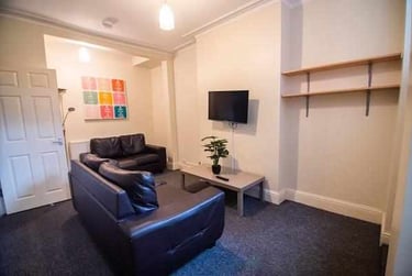 5 bed house, Newington Road, Sharrowvale, Sheffield, S118RZ - Image 1