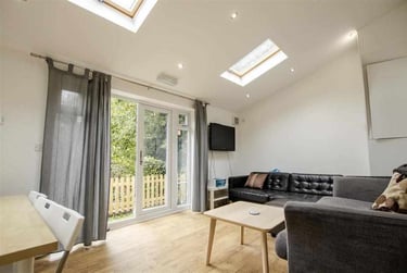 8 bed house, Harrow Road, Selly Park, Birmingham, B297DW - Image 2