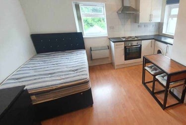 1 bed studio, 3, 95, Cathays, Cardiff, CF244HT - Image 1