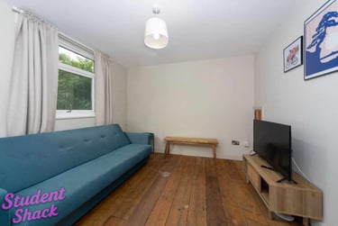 5 bed house, Fairlawn Close Manchester, Hulme, Manchester, M144GQ - Image 3