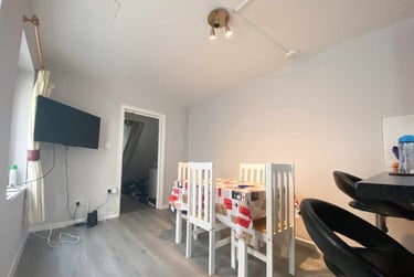 4 bed house, Cathays, Cardiff, CF244HR - Image 4