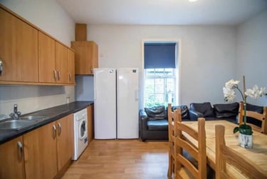 6 bed house, Clarkehouse Road, Broomhall, Sheffield, S102LG - Image 2