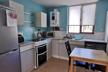 1 bed flat, Brunswick Court, Russell Street, Swansea, SA14HX - Image 1