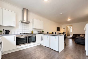 8 bed house, Roath, Plasnewydd, Cardiff, CF243PT - Image 3
