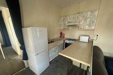 1 bed flat, N/A, Cathays, Cardiff, CF244DY - Image 6