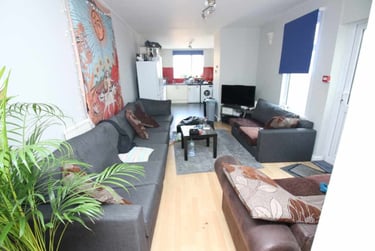 6 bed house, Cathays, Cardiff, CF103EL - Image 1