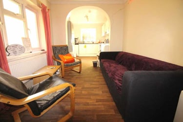 5 bed house, Cathays, Cardiff, CF244NT - Image 2