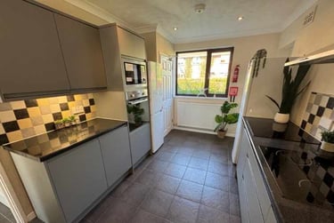 7 bed house, Ambleside Close, Earlham, Norwich, NR58LS - Image 5