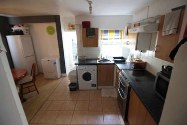 4 bed house, Cathays, Plasnewydd, Cardiff, CF244DH - Image 2