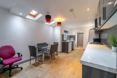 6 bed house, Hubert Road, Selly Park, Birmingham, B296EP - Image 4