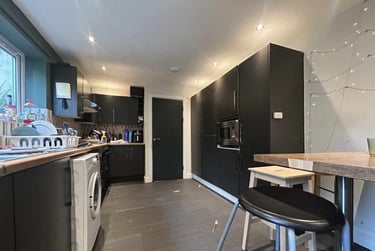 7 bed house, Cathays, Cardiff, CF244DA - Image 2