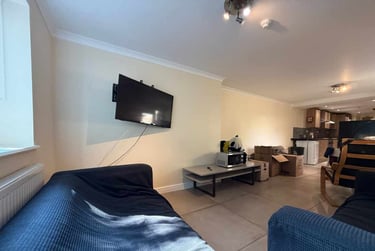 7 bed house, Cathays, Cardiff, CF244EP - Image 3