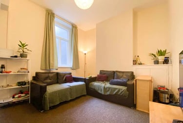 4 bed house, Cathays, Cardiff, CF244BJ - Image 2