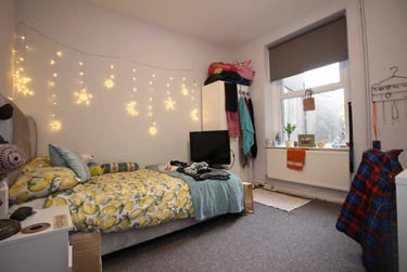 7 bed house, Cathays, Cardiff, CF244EQ - Image 3