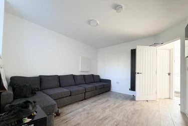 6 bed house, Cathays, Cardiff, CF244ET - Image 2