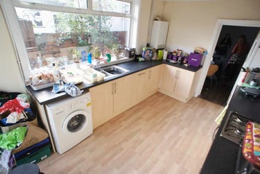 6 bed house, Cathays, Cardiff, CF244EE - Image 3