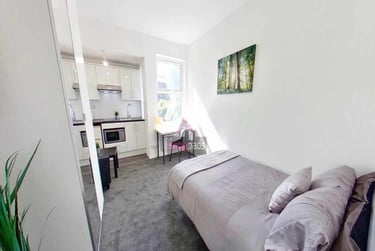 1 bed studio, Salford, Ellesmere Park, M300DX - Image 1