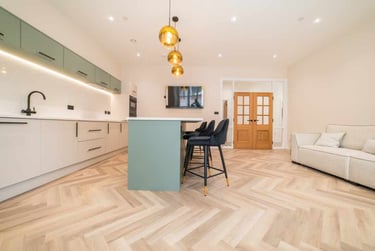 3 bed flat, City Centre, Cardiff, CF103DQ - Image 7