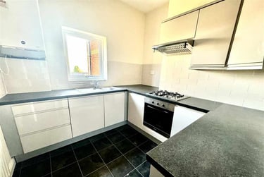 4 bed flat, Glossop Road, Broomhall, Sheffield, S102HP - Image 1