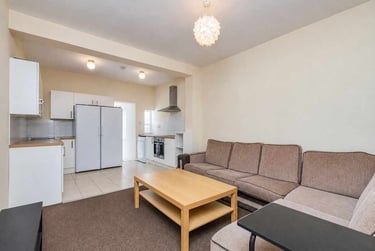 7 bed house, 145 Dawlish Road, Selly Park, Birmingham, B297AH - Image 4