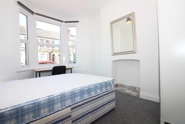 6 bed house, Cathays, Cardiff, CF244LN - Image 7
