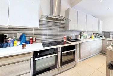6 bed house, Hubert Road, Selly Park, Birmingham, B296EP - Image 1