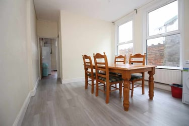 4 bed house, Roath, Plasnewydd, Cardiff, CF243NT - Image 2