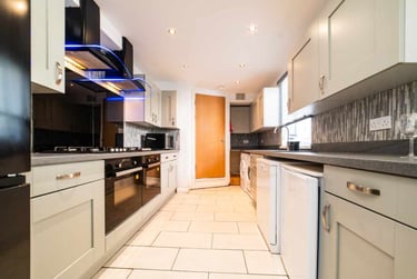 7 bed house, Cathays, Cardiff, CF244DB - Image 5