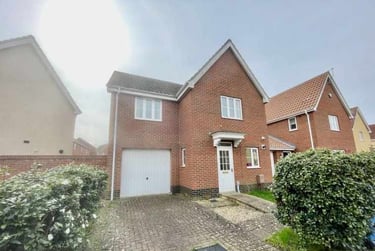 4 bed house, Roe Drive, Earlham, Norwich, NR58BT - Image 1