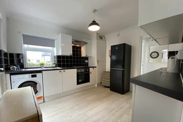 4 bed house, Cathays, Cardiff, CF244JD - Image 2