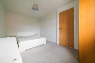 3 bed flat, Heath, Maindy, Cardiff, CF143PS - Image 13