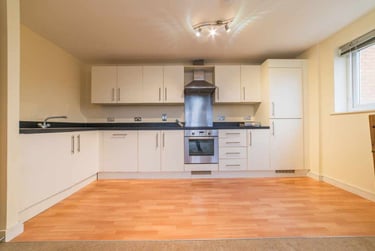 2 bed flat, Cardiff Bay, Grangetown, Cardiff, CF105NT - Image 4
