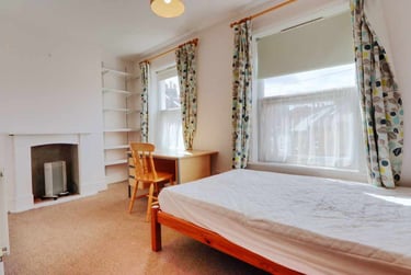 3 bed house, Old Park Road, St Sidwells, Exeter, EX44EZ - Image 4