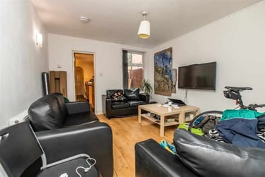 7 bed house, Hubert Road, Selly Park, Birmingham, B296ES - Image 1