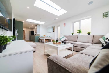7 bed house, Cathays, Cardiff, CF244EQ - Image 1