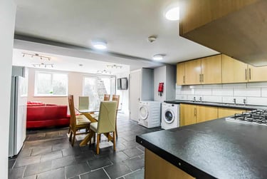 1 bed house, Treforest, Pontypridd, CF371RW - Image 4
