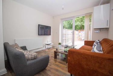 4 bed house, Blue Fox Close, City Centre, Leicester, LE30EE - Image 5