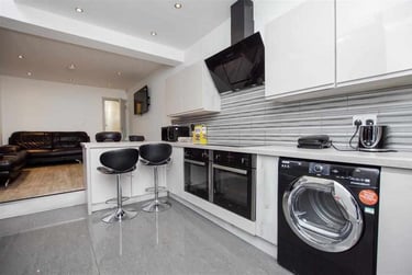 7 bed house, Harrow Road, Selly Park, Birmingham, B297DN - Image 4