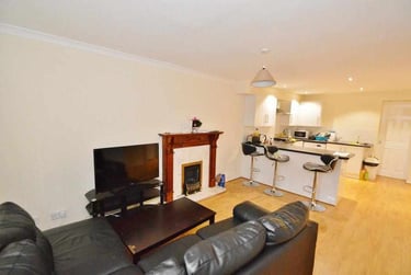 5 bed house, Heeley Road, Selly Park, Birmingham, B296EZ - Image 2