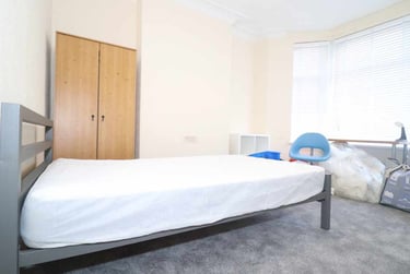 5 bed house, Cathays, Cardiff, CF244QG - Image 5